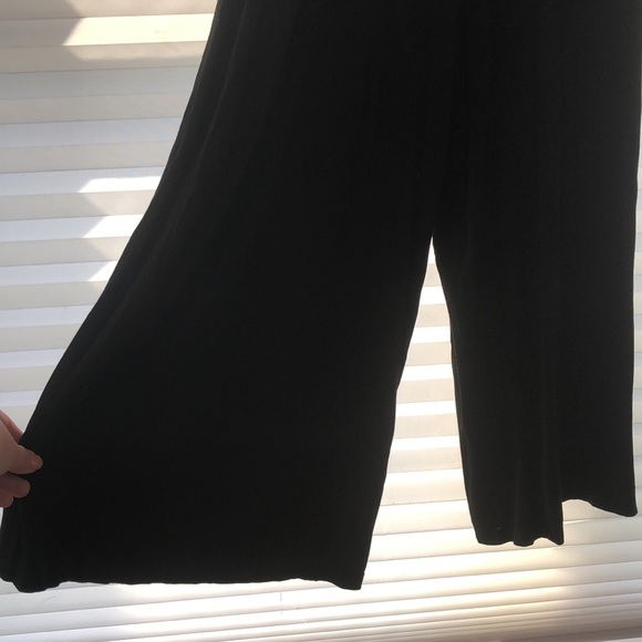 Suzanne Betro NWOT Black/White Cropped Jumpsuit Size L - Picture 2 of 5